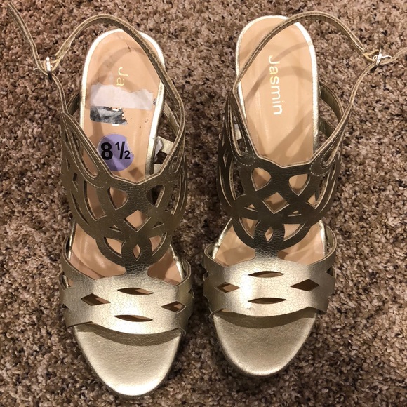 Jasmine Shoes - Cute gold Wedge Sandals. Jasmine Shoes - Cute gold Wedge Sandals.